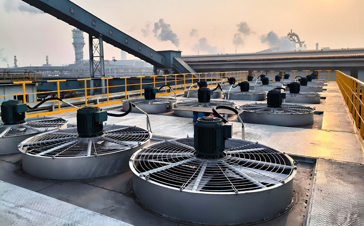 Customer Site Installation of Closed-Circuit Cooling Tower Customer Site Installation of Closed-Circuit Cooling Tower